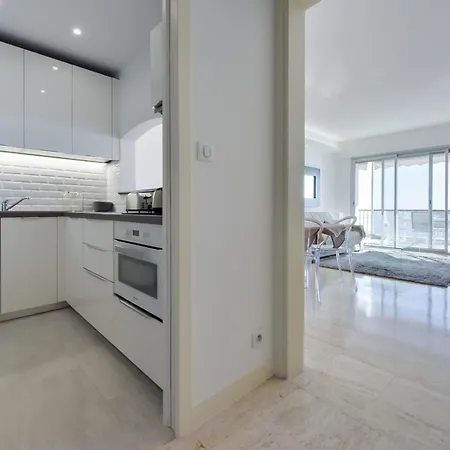 Serrendy Sea View Swimming Pool And Golfe Practice Apartment