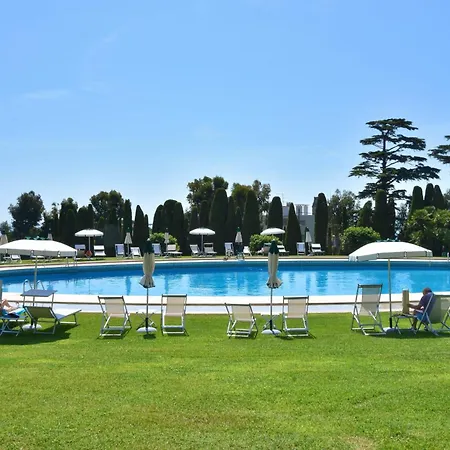 Apartment Serrendy Sea View Swimming Pool And Golfe Practice